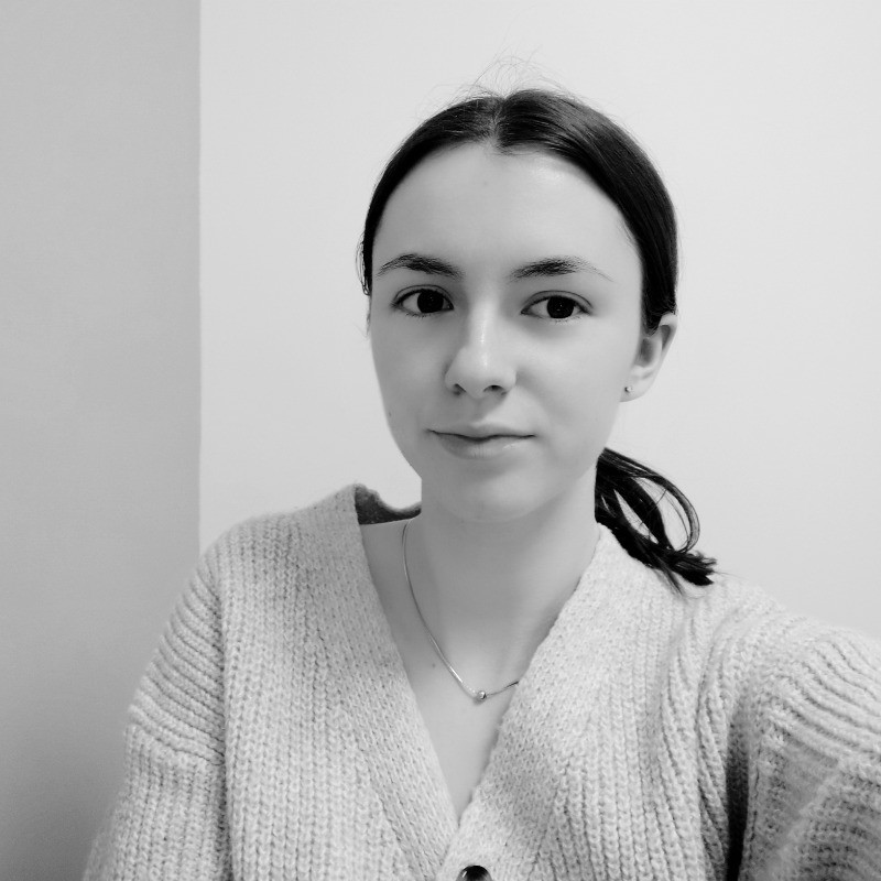 Portrait Chloé Bouvier Cantine Brest